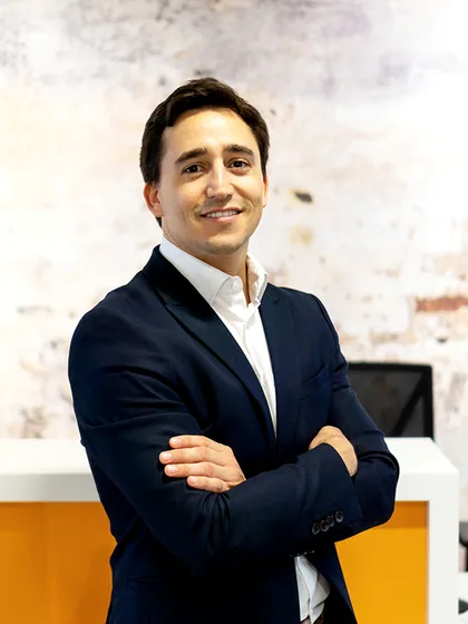 Agustín Fernández Echegaray, Abogado, argentinischer Rechtsanwalt